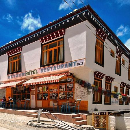 Hotel Deyzor Kaza Exteriér fotografie
