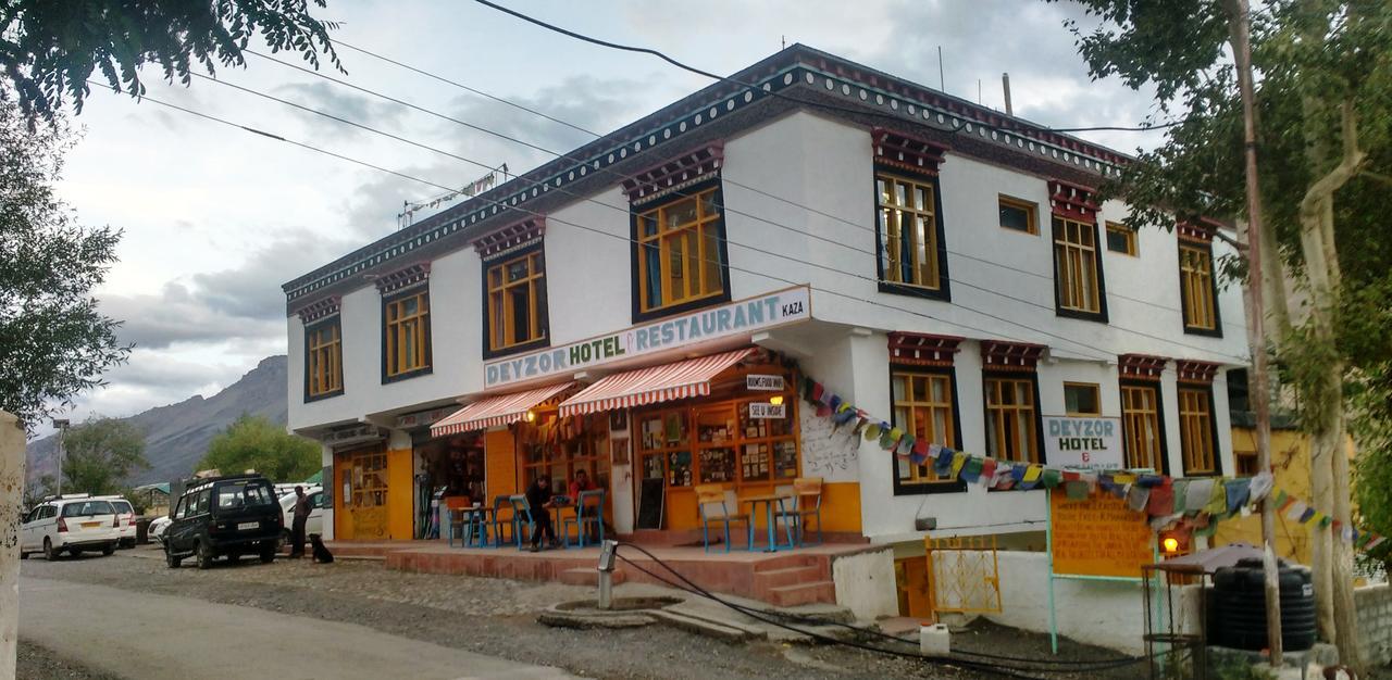Hotel Deyzor Kaza Exteriér fotografie