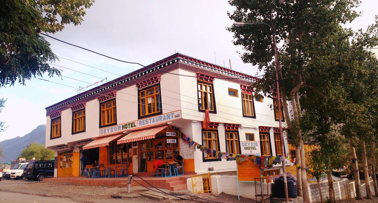 Hotel Deyzor Kaza Exteriér fotografie