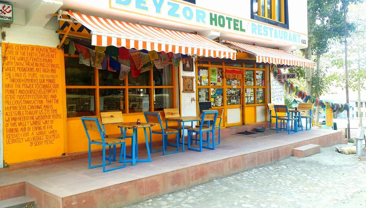Hotel Deyzor Kaza Exteriér fotografie