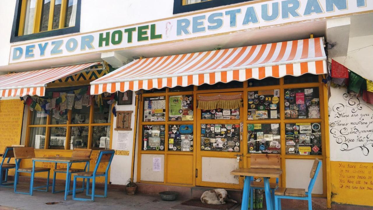 Hotel Deyzor Kaza Exteriér fotografie